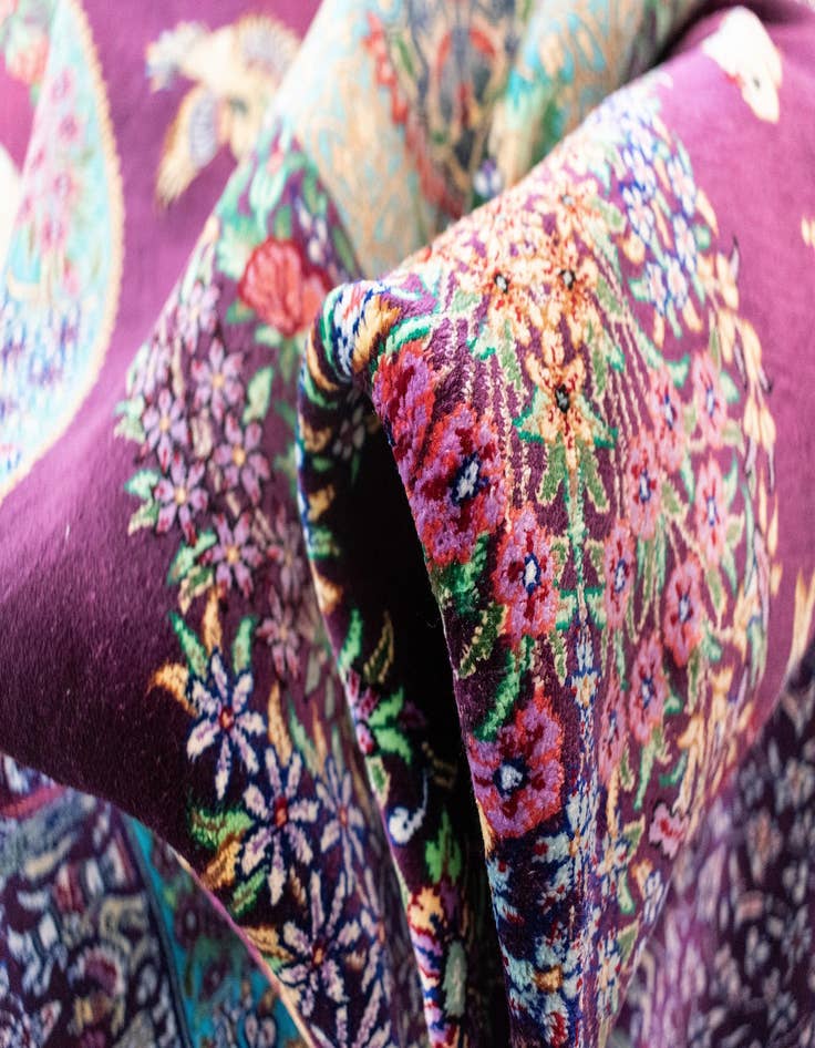 Detail image of  3' 3 x 4' 10 Ghom Silk Rug