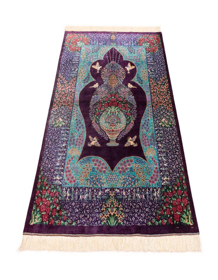 Detail image of  3' 3 x 4' 10 Ghom Silk Rug