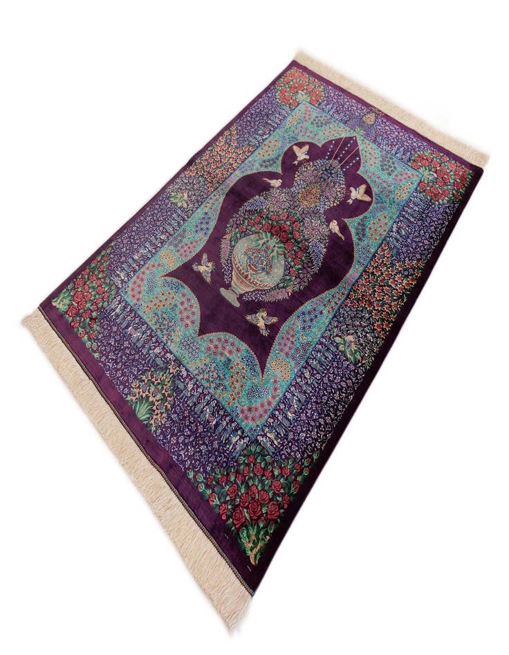 Detail image of  3' 3 x 4' 10 Ghom Silk Rug