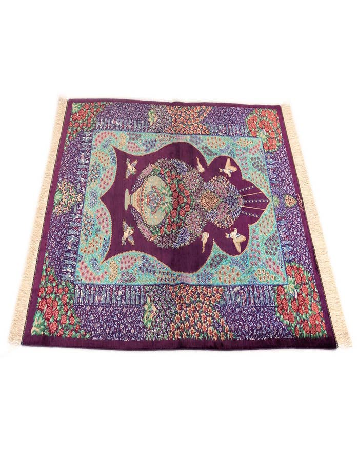 Detail image of  3' 3 x 4' 10 Ghom Silk Rug