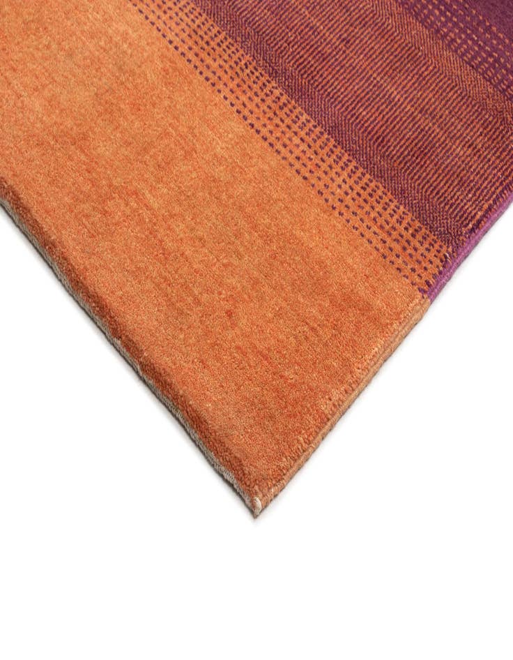 Detail image of  6' 6 x 9' 9 Juma Wool Rug