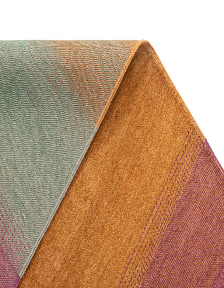 Detail image of  6' 6 x 9' 9 Juma Wool Rug