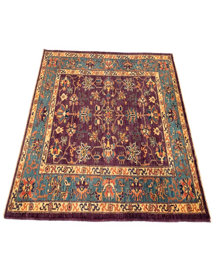 Detail image of  4' 11 x 6' 4 Sara Wool Rug