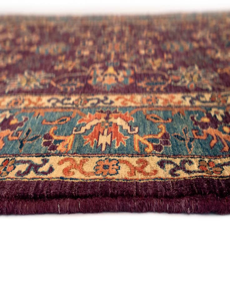 Detail image of  4' 11 x 6' 4 Sara Wool Rug