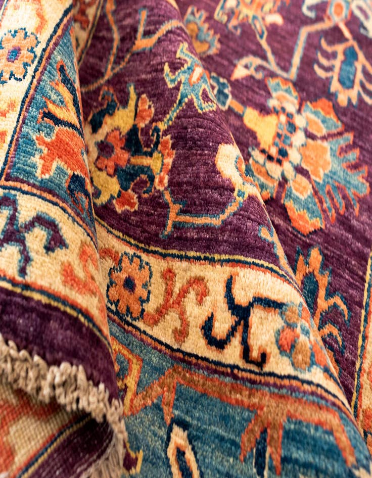 Detail image of  4' 11 x 6' 4 Sara Wool Rug