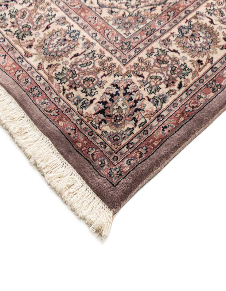 Detail image of  7' 10 x 10' 10  Hand Knotted Sarough Wool Rug