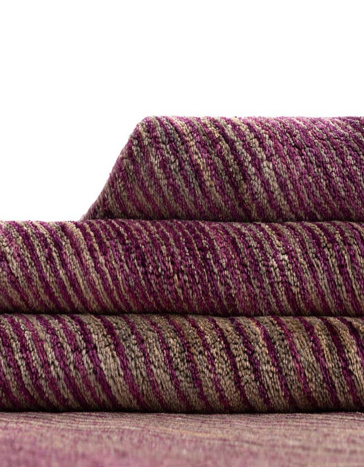 Detail image of  6' 10 x 9' 9 Tabiibaft Wool Rug