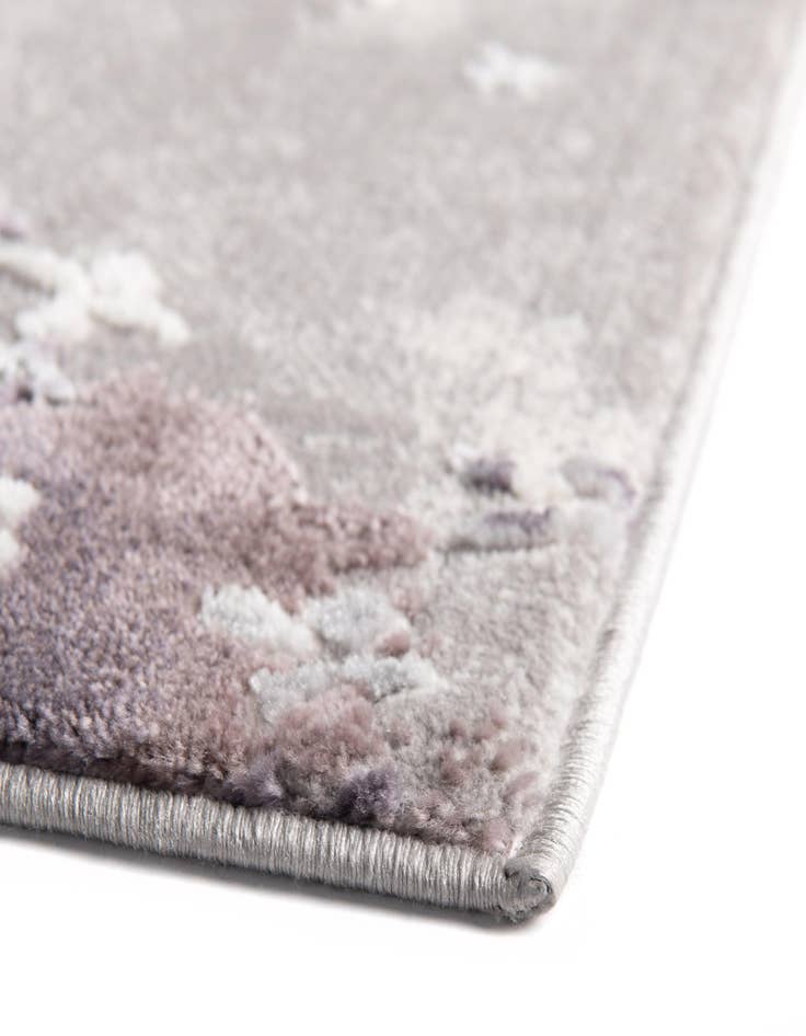 Detail image of  5' 3 x 8' Vince Camuto Rug