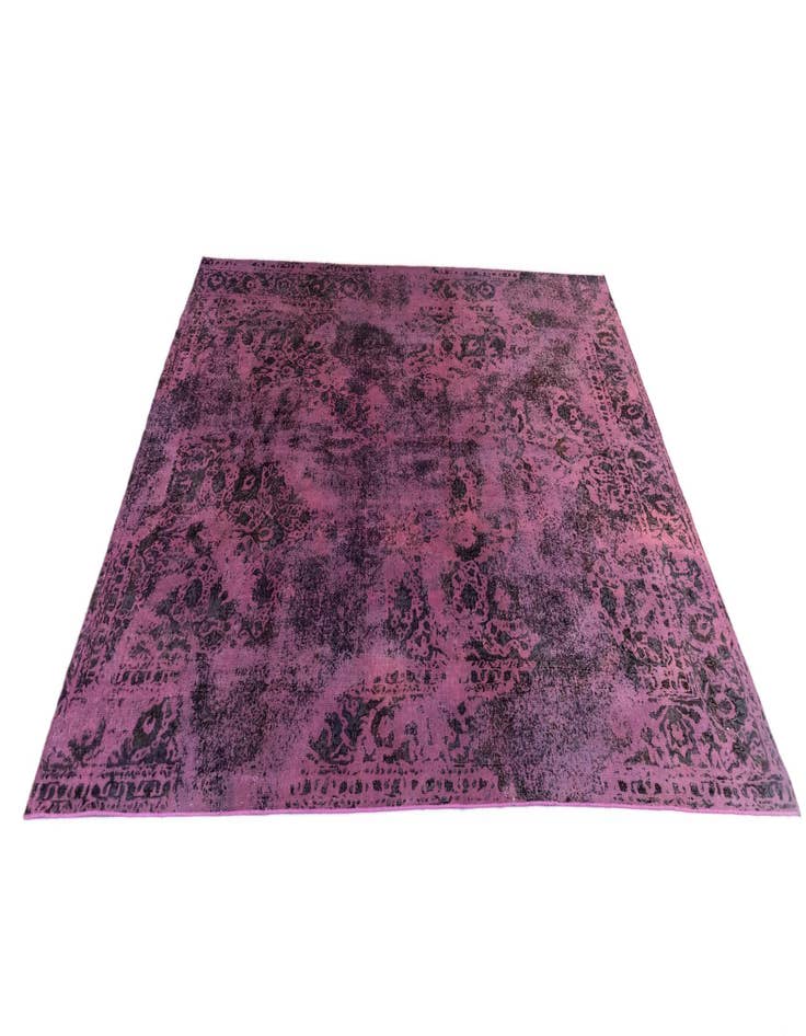 Detail image of  9' 6 x 11' 3 Vintage Royal Wool Rug