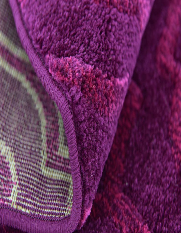 Detail image of  4' x 4' Lattice Frieze Round Rug