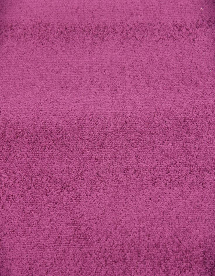 Detail image of  2' 7 x 9' 10 Basic Runner Rug