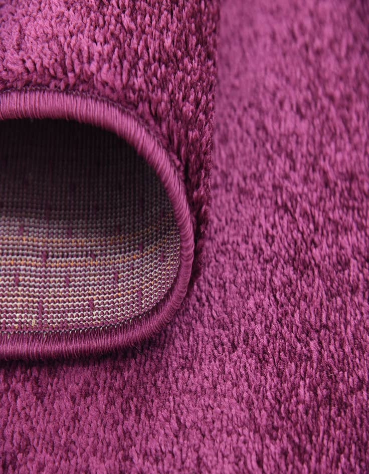 Detail image of  2' 7 x 9' 10 Basic Runner Rug