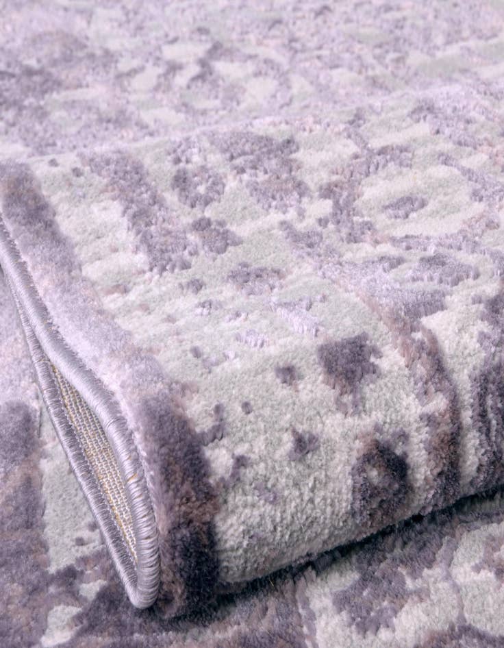 Detail image of 2' 7 x 8' 2 Derbyshire Runner Rug