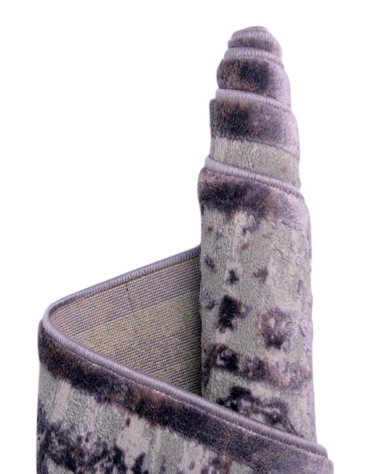 Detail image of 2' 7 x 8' 2 Derbyshire Runner Rug