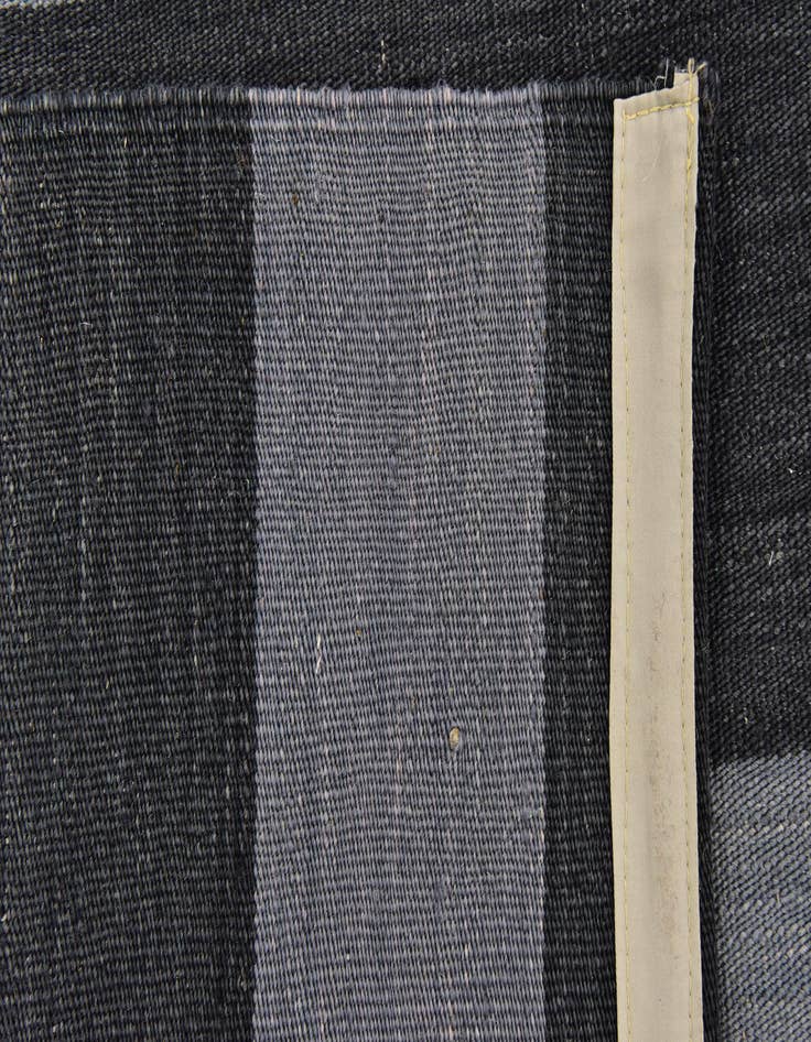 Detail image of  5' 2 x 6' 4  Hand Woven Kilim Modern Wool Square Rug