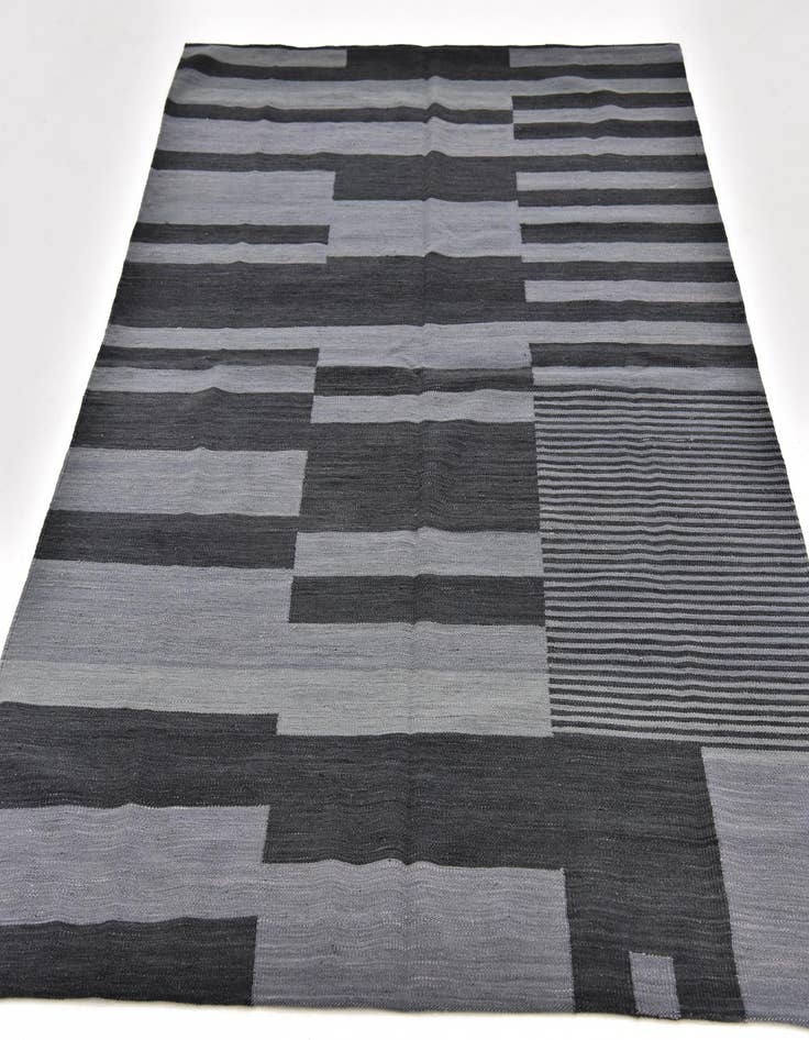 Detail image of  5' 2 x 6' 4  Hand Woven Kilim Modern Wool Square Rug