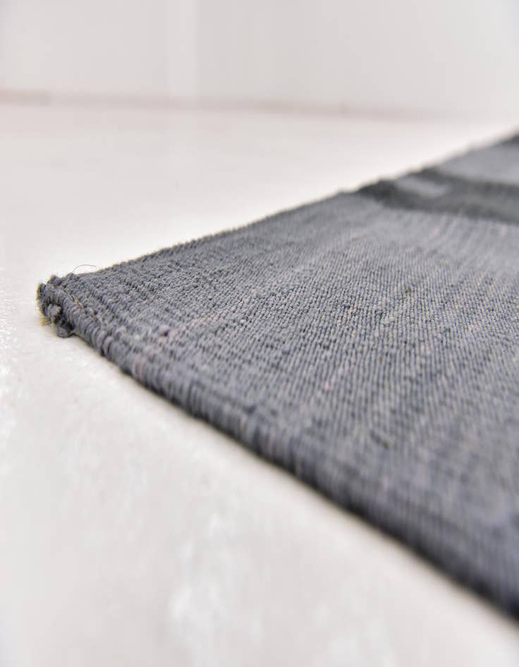 Detail image of  5' 2 x 6' 4  Hand Woven Kilim Modern Wool Square Rug