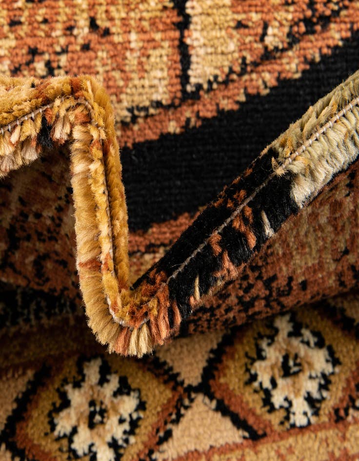 Detail image of  7' 10 x 7' 10 Pioneer Round Rug