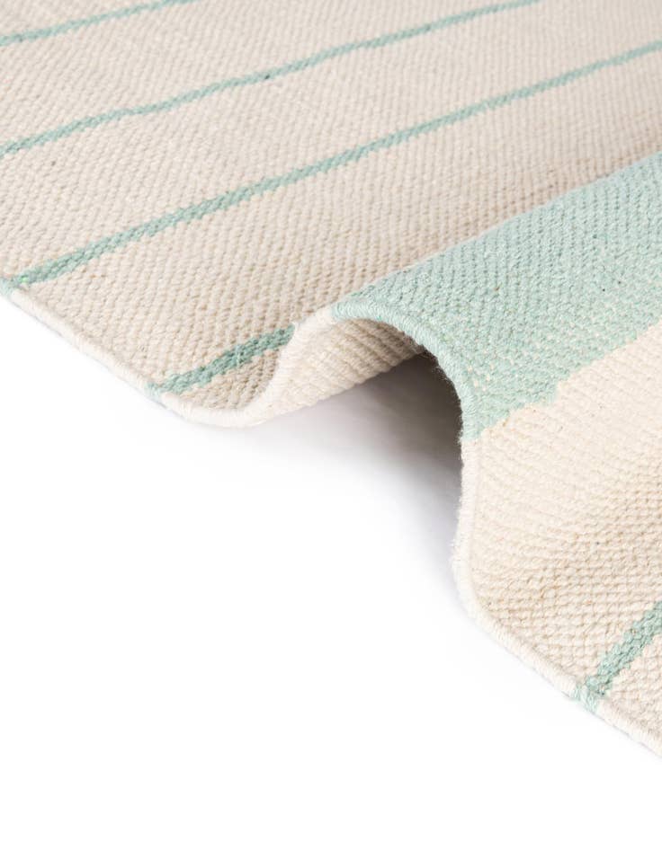 Detail image of  6' 1 x 9'  Hand Woven Chindi Cotton Rug