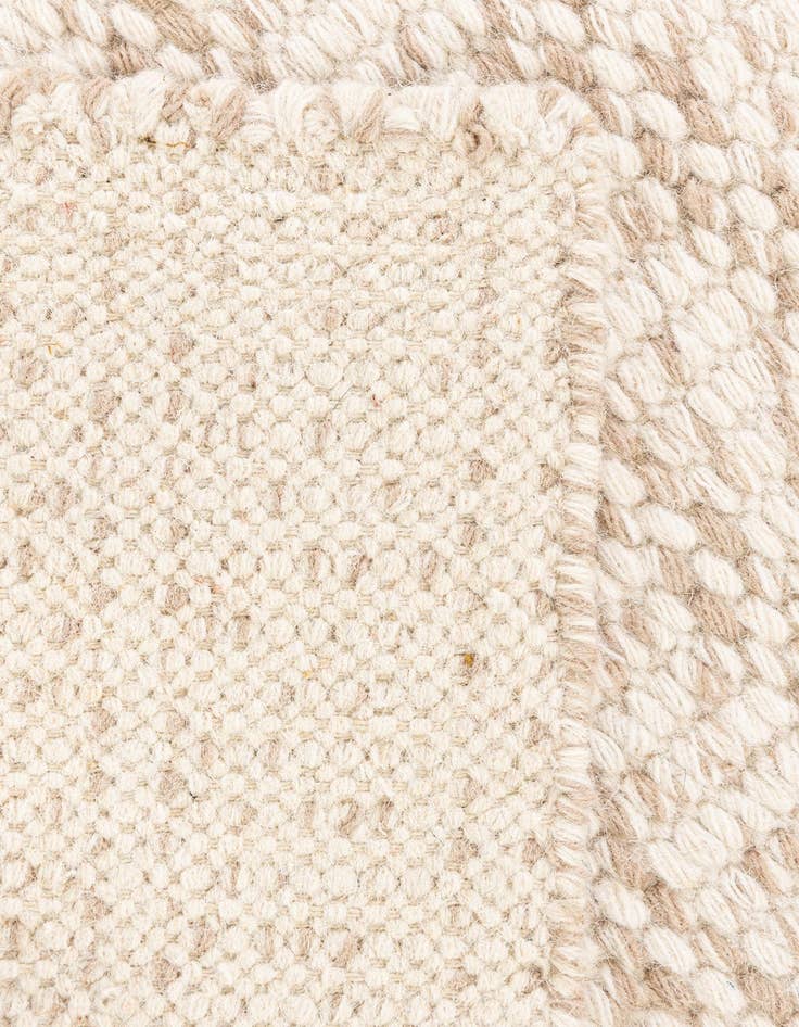 Detail image of  2' 1 x 3'  Hand Woven Seaside Pearl Jute Rug