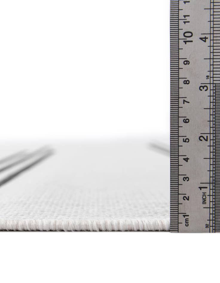 Detail image of  4' x 6'  Washable Modern Indoor / Outdoor Rug