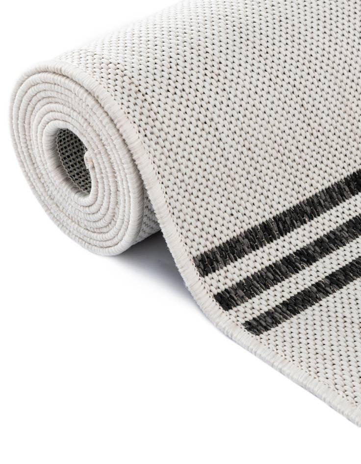 Detail image of  3' x 3'  Washable Modern Indoor / Outdoor Round Rug