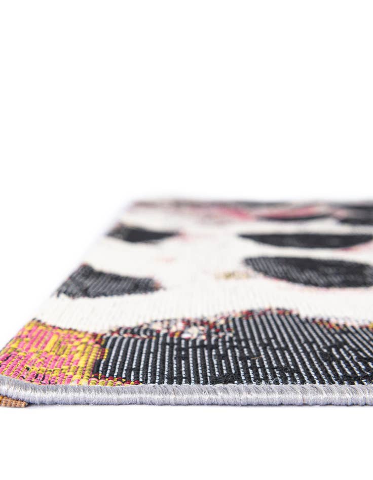 Detail image of  2' x 6'  Washable Modern Indoor / Outdoor Runner Rug