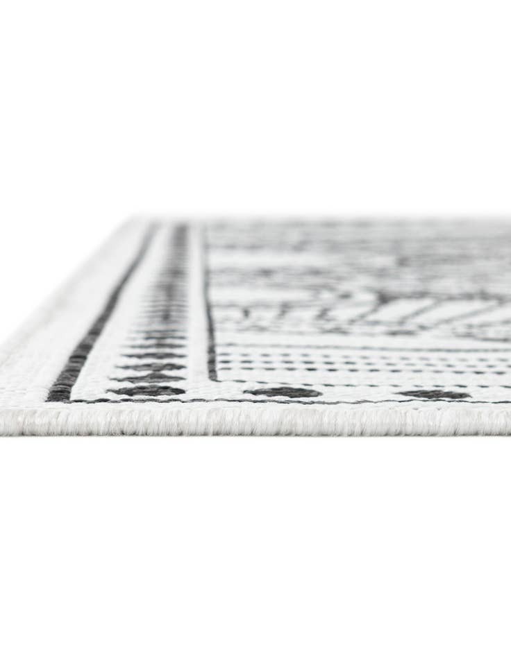 Detail image of  2' x 8'  Washable Traditional Indoor / Outdoor Runner Rug