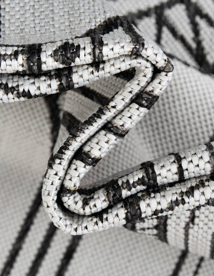 Detail image of  13' x 13'  Washable Traditional Indoor / Outdoor Square Rug