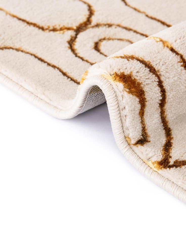 Detail image of  2' x 5' Vogue Geo Runner Rug