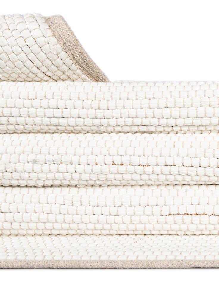 Detail image of  2' x 3' 1  Hand Woven Chindi Jute Rug