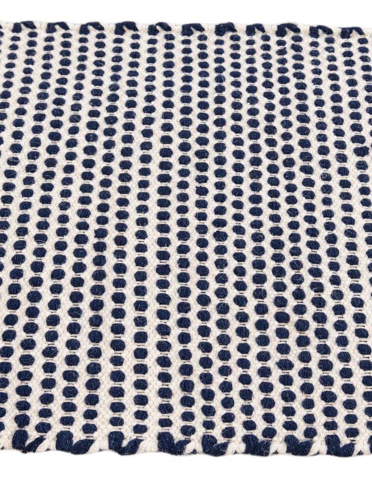 Detail image of  2' 1 x 3'  Hand Woven Seaside Pearl Jute Rug