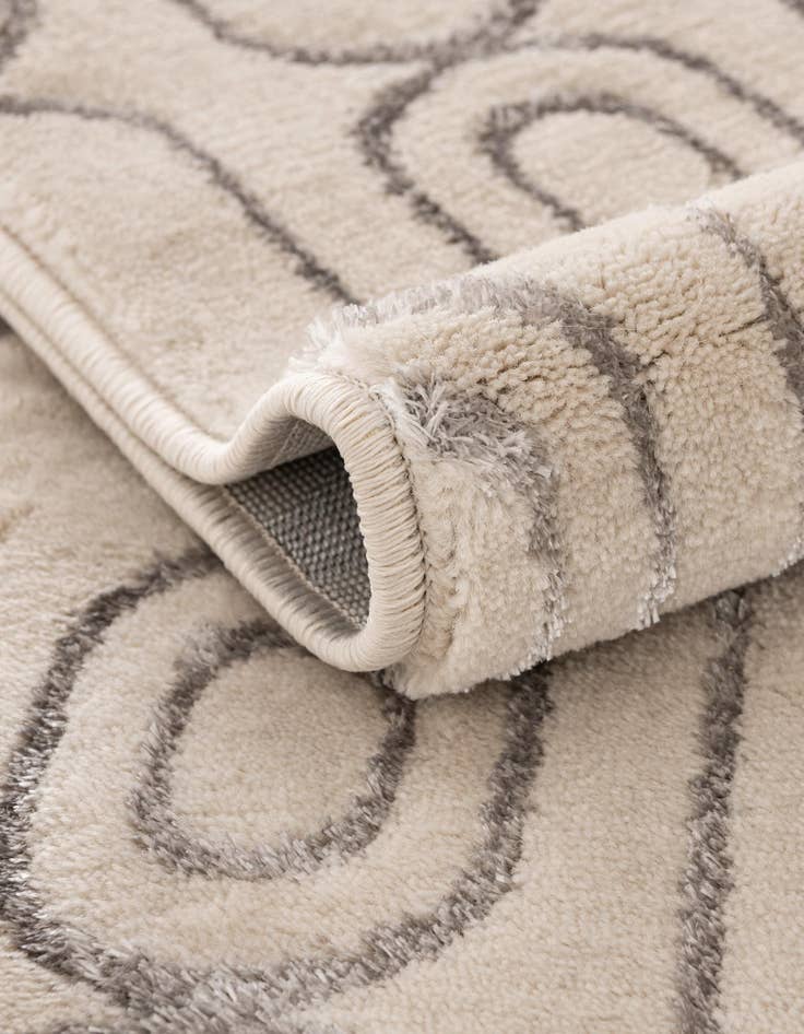 Detail image of  2' x 5' Vogue Geo Runner Rug