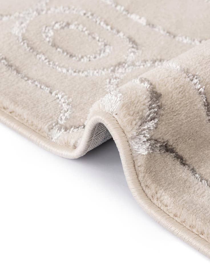 Detail image of  2' x 5' Vogue Geo Runner Rug