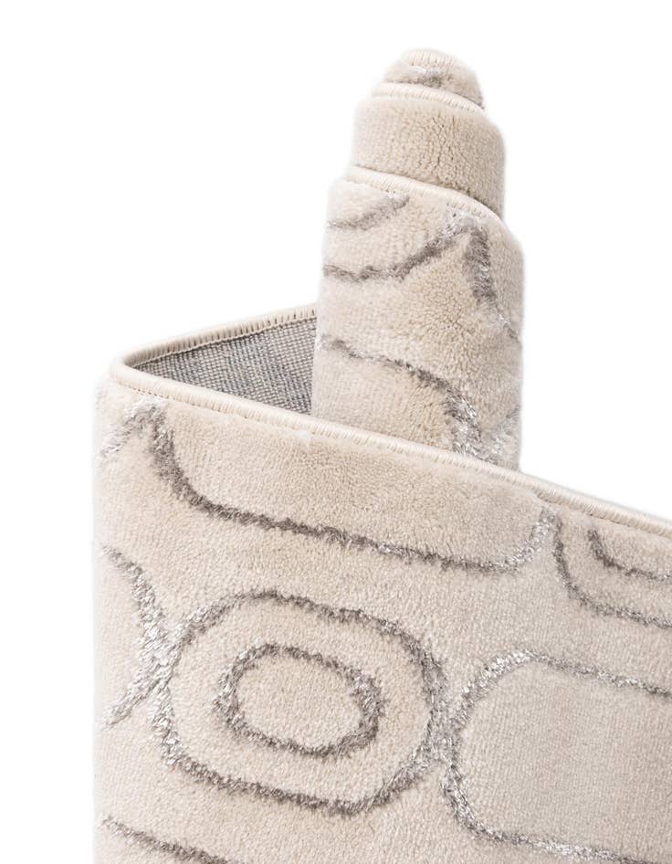 Detail image of  2' x 5' Vogue Geo Runner Rug