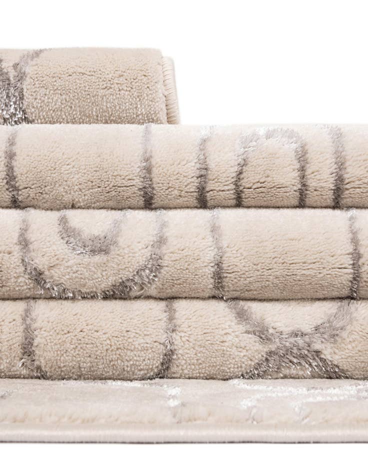 Detail image of  2' x 5' Vogue Geo Runner Rug