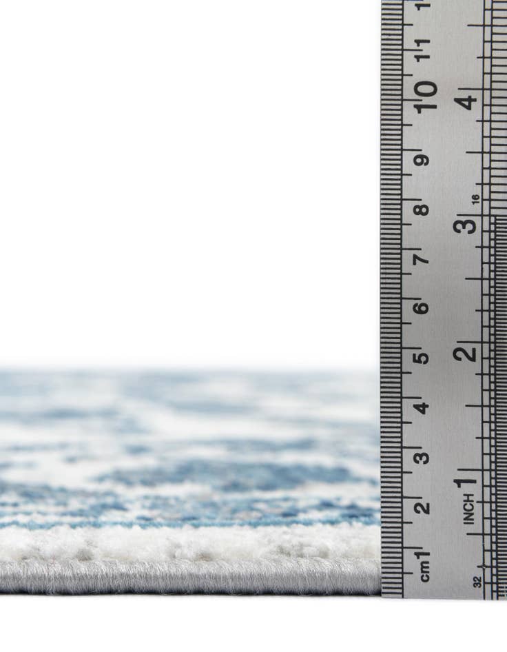 Detail image of  3' 3 x 5' 3 Boston Oval Rug