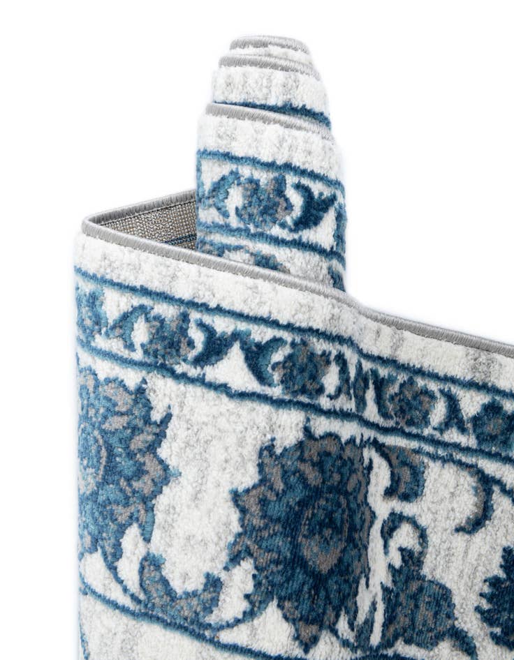 Detail image of  3' 3 x 5' 3 Boston Oval Rug