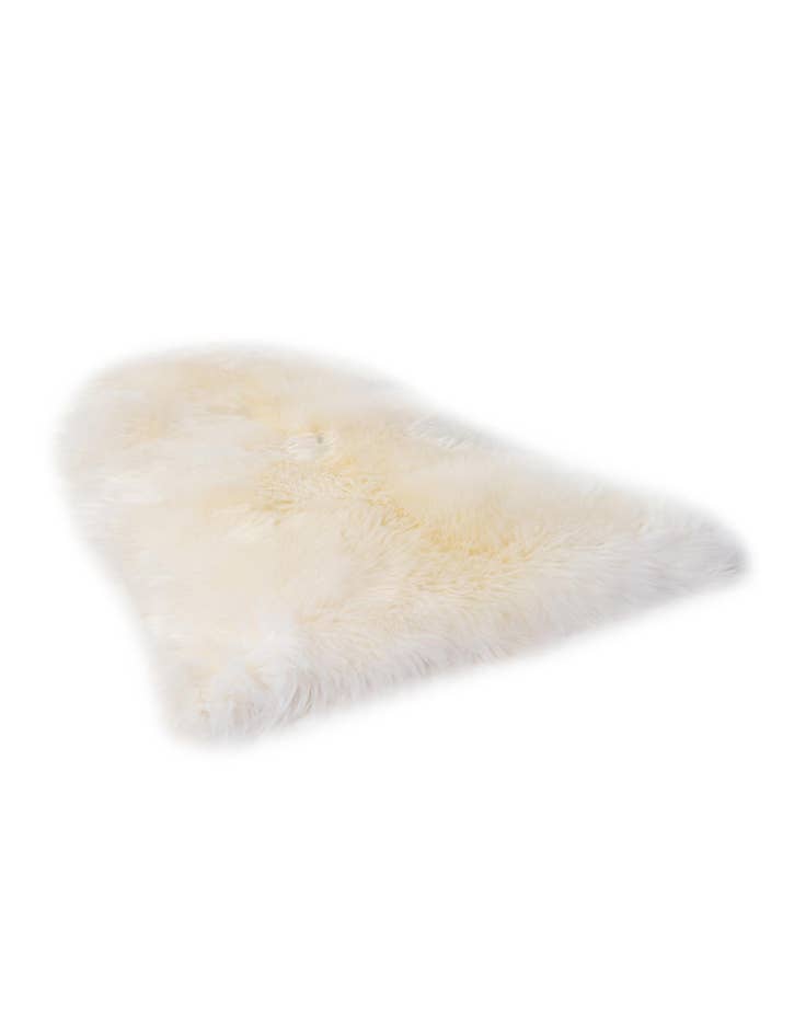 Detail image of 2' 8 x 3' 5 Natural Sheepskin Freeform Rug