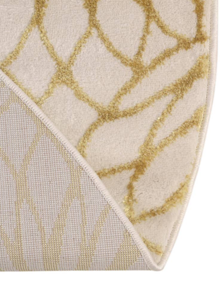 Detail image of  5' 3 x 8'  Marilyn Monroe&trade; Glam Dahlia Oval Rug