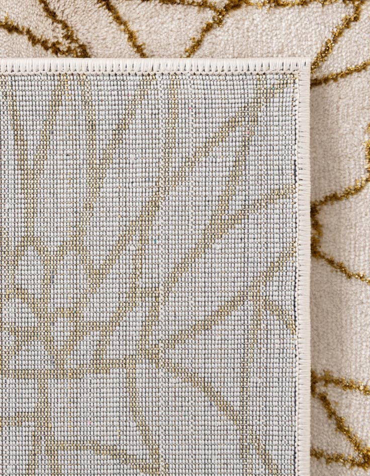 Detail image of  7' 10 x 10'  Marilyn Monroe&trade; Glam Dahlia Rug