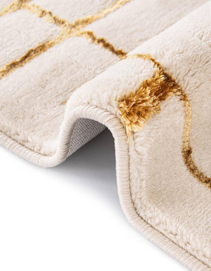 Detail image of  7' 10 x 7' 10  Marilyn Monroe&trade; Glam Deco Square Rug