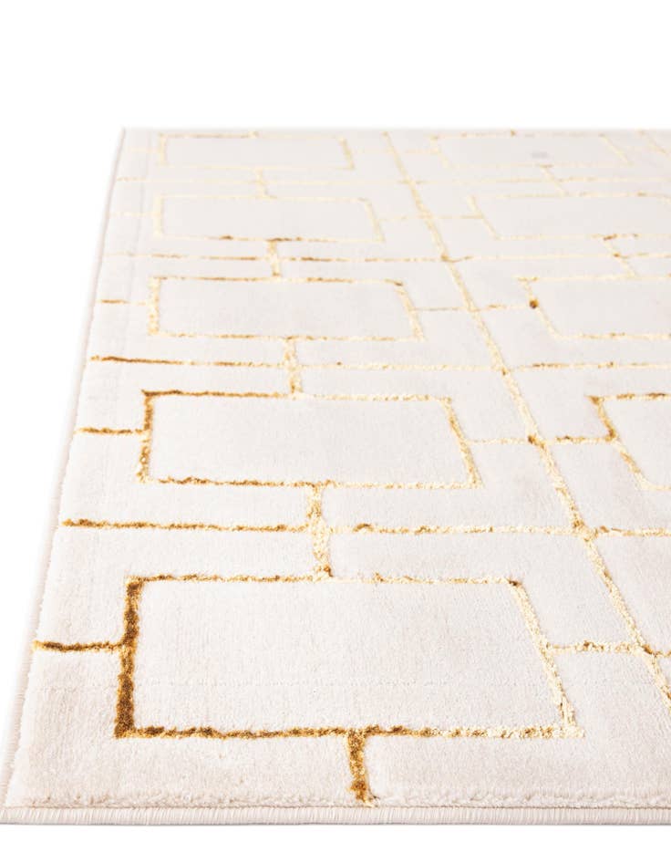 Detail image of  7' 10 x 7' 10  Marilyn Monroe™ Glam Deco Square Rug