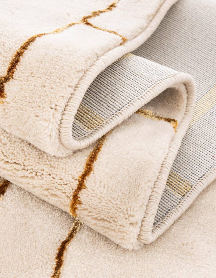 Detail image of  7' 10 x 7' 10  Marilyn Monroe™ Glam Deco Square Rug