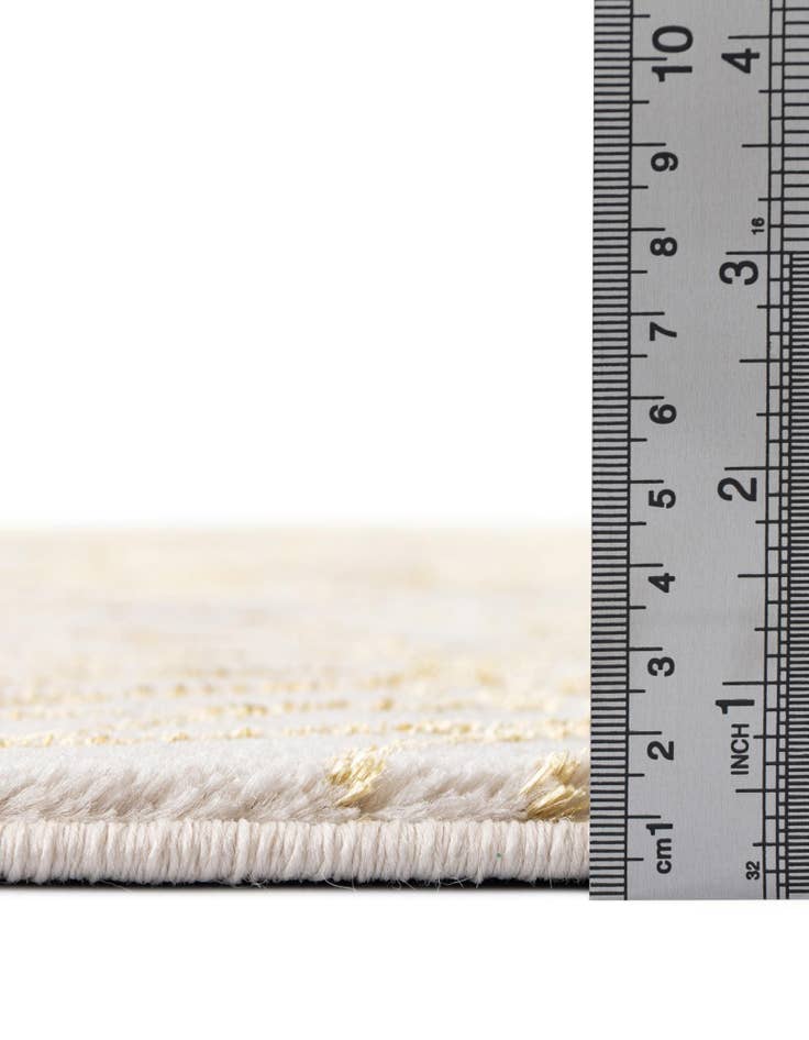 Detail image of  7' 10 x 7' 10  Marilyn Monroe™ Glam Dahlia Square Rug