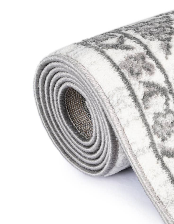 Detail image of  3' 3 x 5' 3 Boston Oval Rug