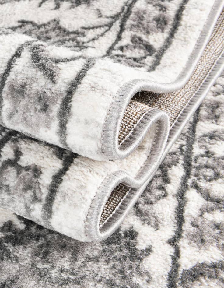 Detail image of  3' 3 x 5' 3 Boston Oval Rug