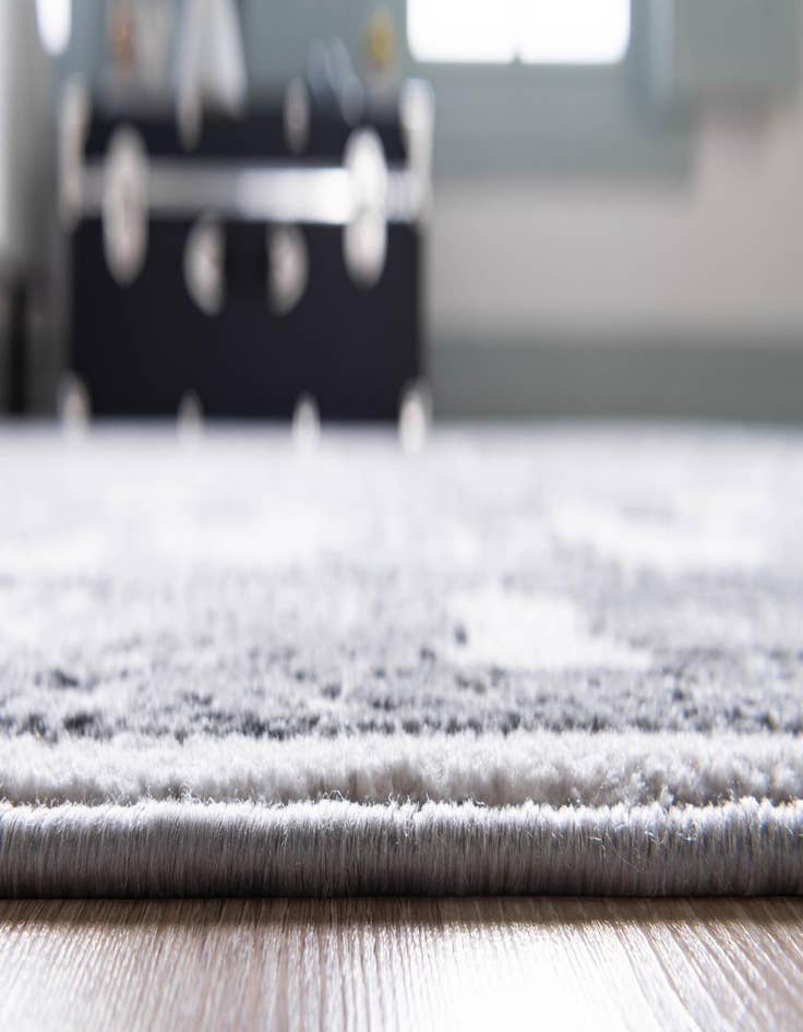 Detail image of  3' 3 x 3' 3 Boston Round Rug