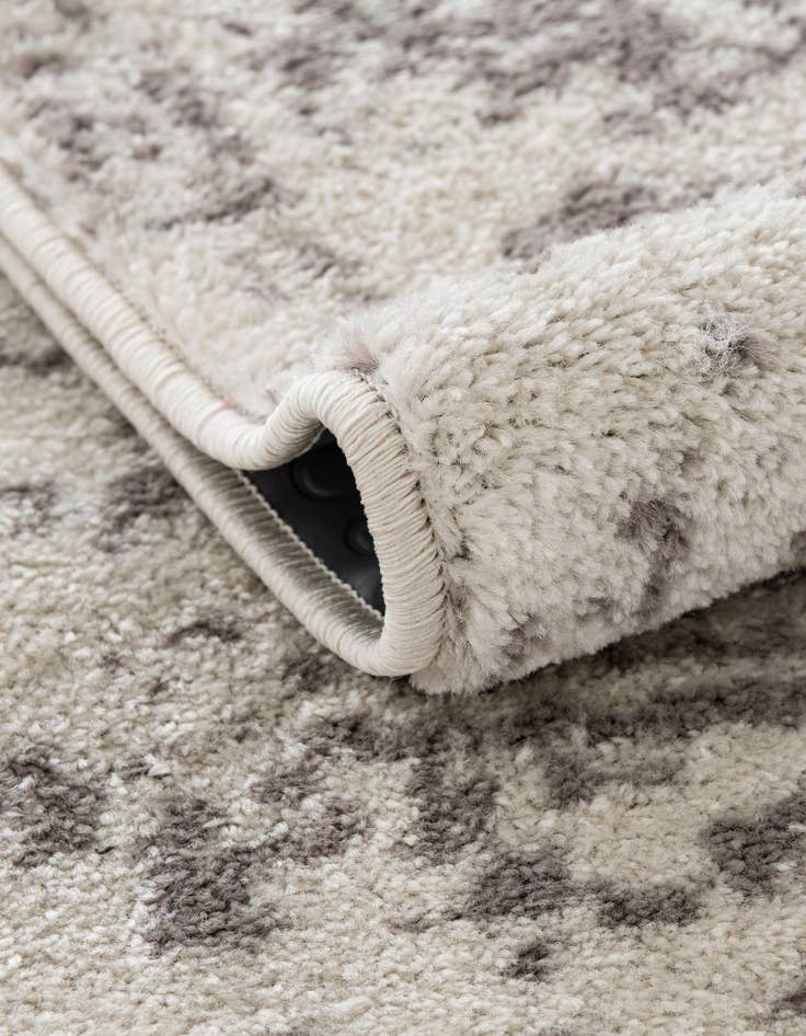 Detail image of  5' 3 x 8' Arlington Oval Rug