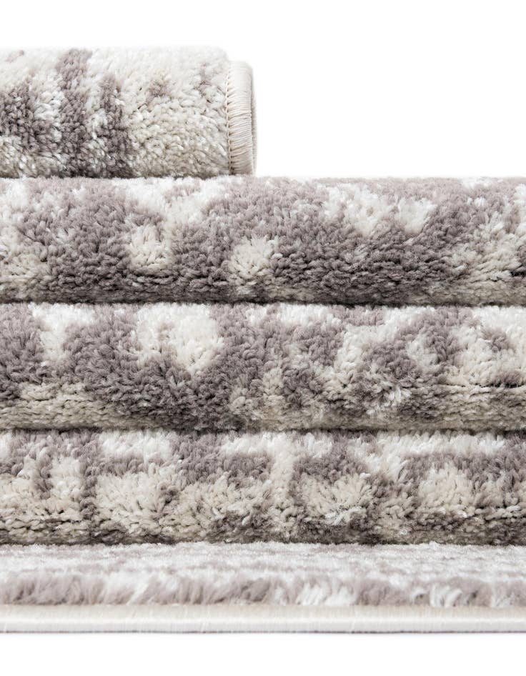 Detail image of  5' 3 x 8' Arlington Oval Rug